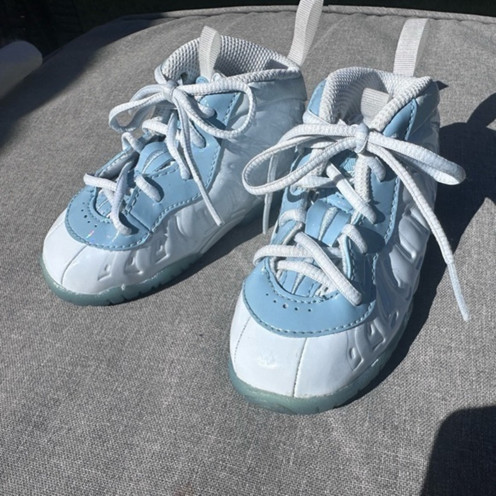 Nike Little FoamPosite One Aura Blue White EUC. Size 6c